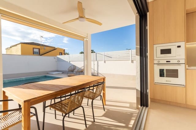 Chalet de 3 habitaciones en El Chaparral, Torrevieja en venta - 459.000 € (Ref: 9986032)