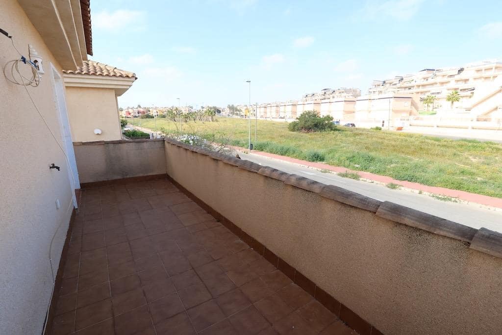 3 sovrum Villa till salu i Torrevieja - 320 000 € (Ref: 9986039)