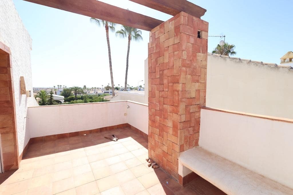4 slaapkamer Villa te koop in Villamartin - € 699.000 (Ref: 9986051)
