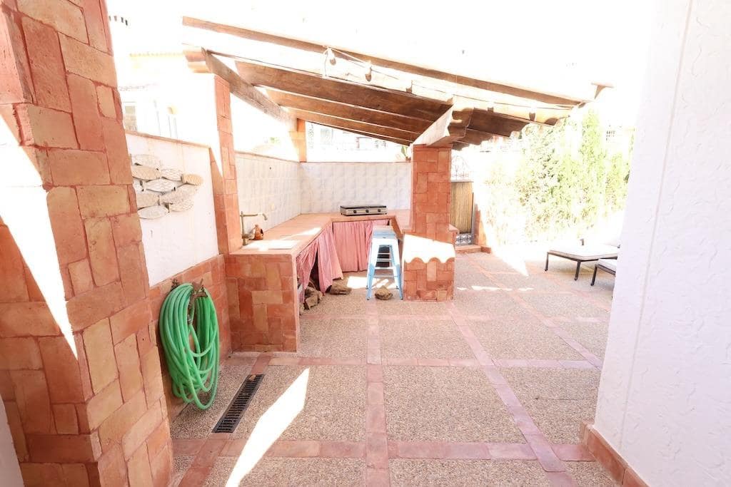 4 slaapkamer Villa te koop in Villamartin - € 699.000 (Ref: 9986051)