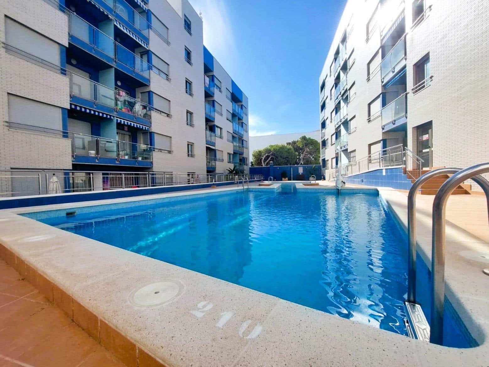 4 quarto Apartamento para venda em Torrevieja - 650 000 € (Ref: 9986057)
