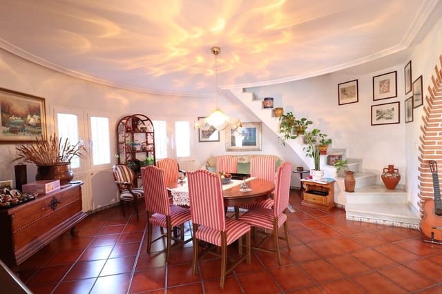 5 soveværelse Villa til salg i El Chaparral, Torrevieja - € 850.000 (Ref: 9986059)
