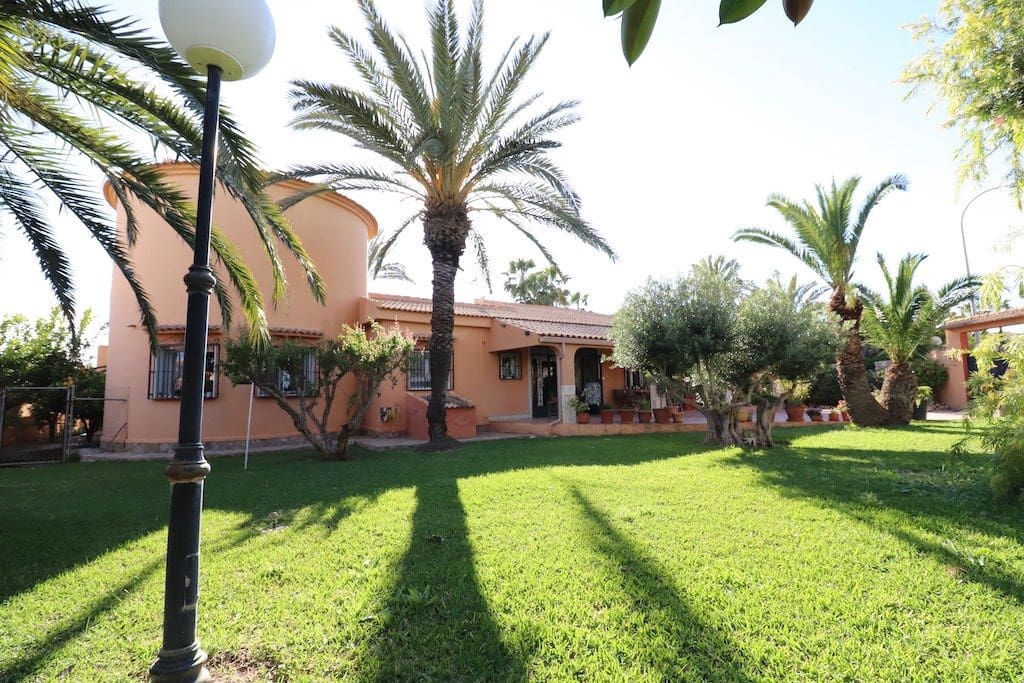 5 soveværelse Villa til salg i El Chaparral - € 850.000 (Ref: 9986059)