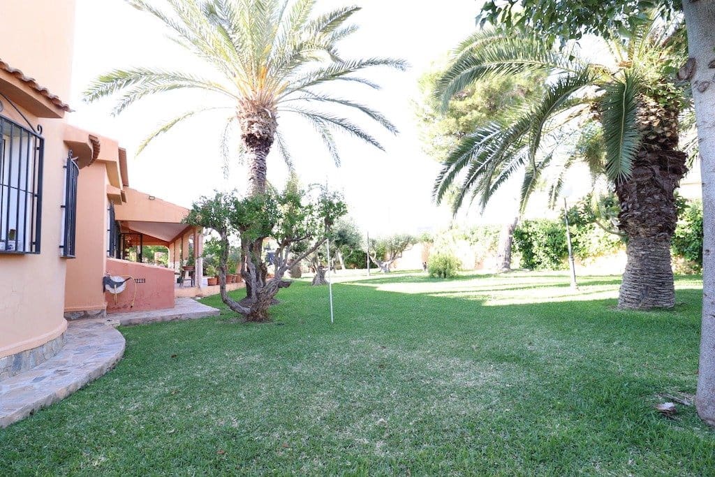 5 soveværelse Villa til salg i El Chaparral - € 850.000 (Ref: 9986059)