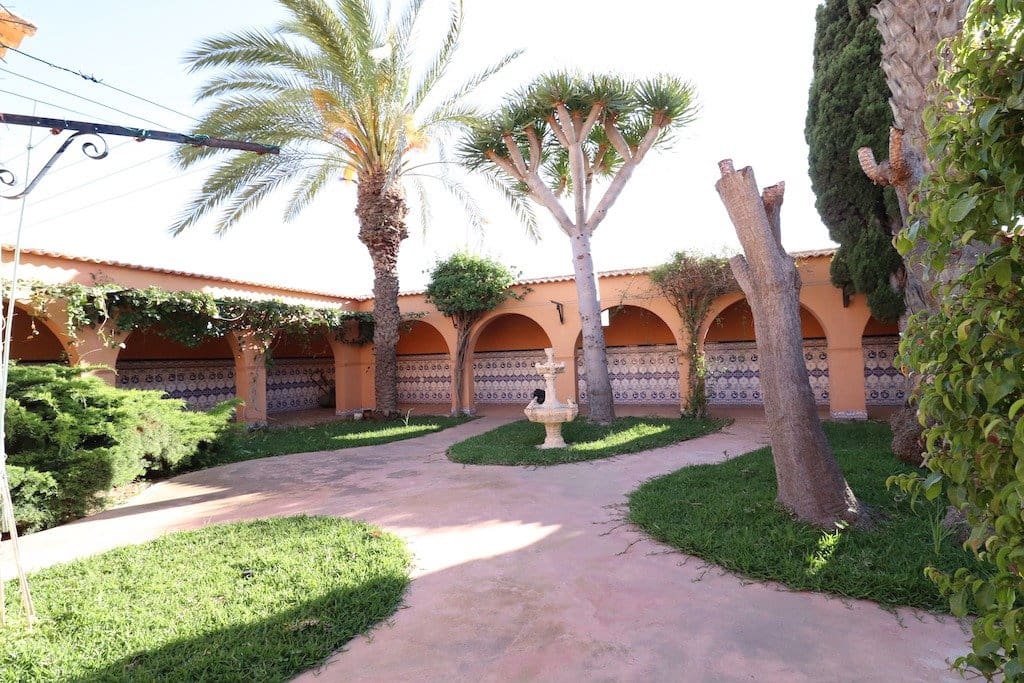 5 soveværelse Villa til salg i El Chaparral - € 850.000 (Ref: 9986059)