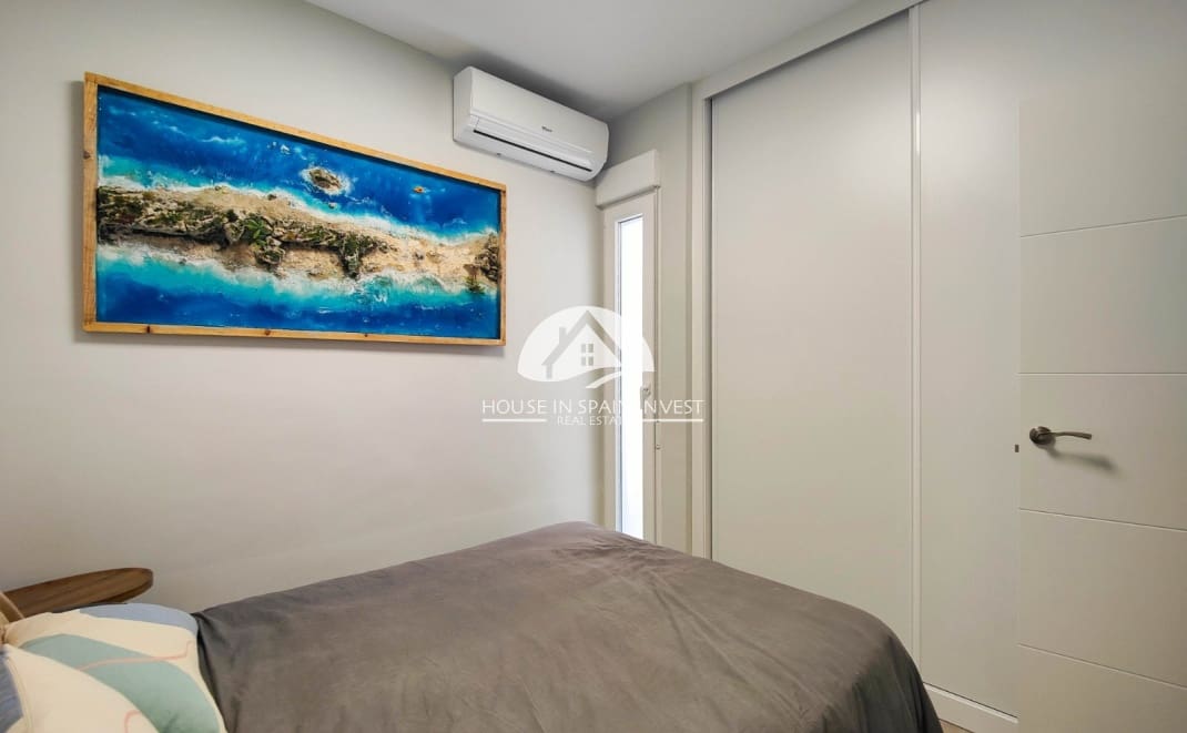 Lejlighed til salg i Torrevieja - € 239.900 (Ref: 9987210)
