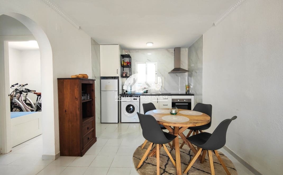 Bungalow te koop in Torrevieja - € 129.990 (Ref: 9990447)