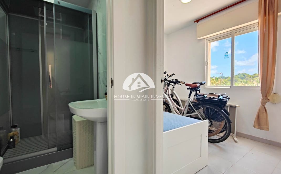 Bungalow te koop in Torrevieja - € 129.990 (Ref: 9990447)