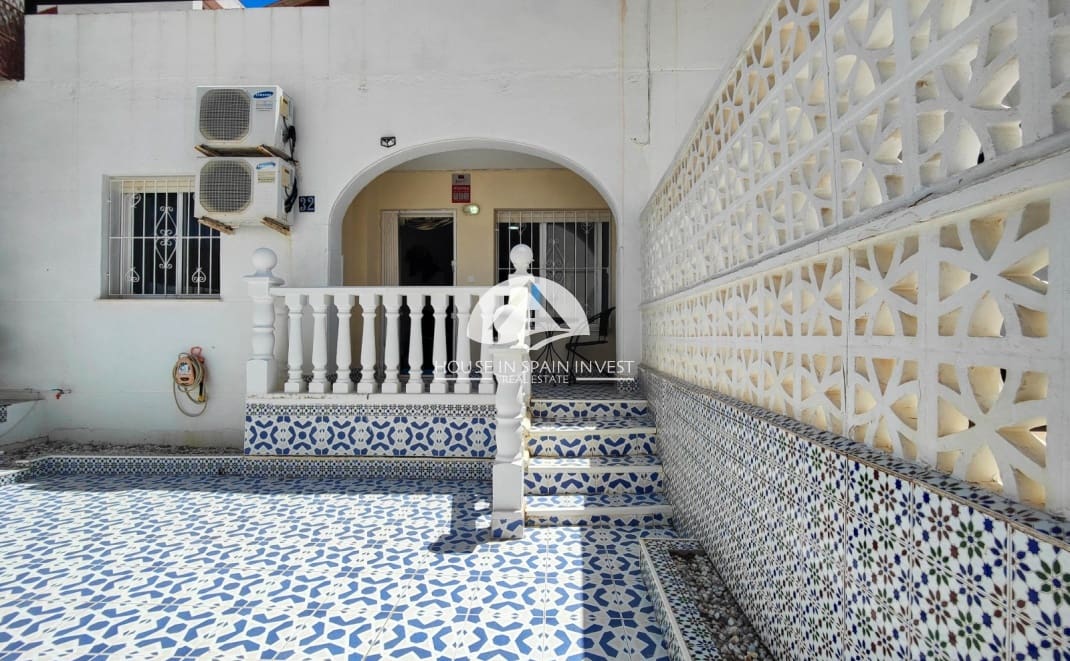 Bungalow te koop in Torrevieja - € 129.990 (Ref: 9990447)