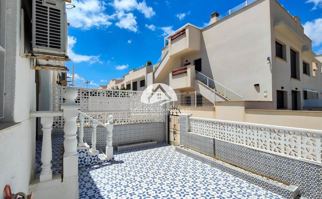 Bungalow te koop in Torrevieja - € 129.990 (Ref: 9990447)