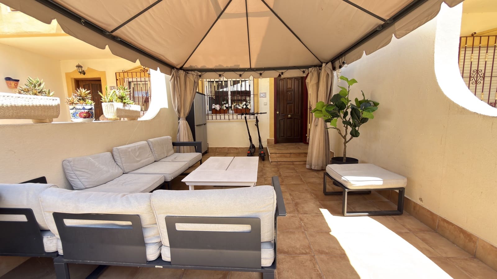 3 soveværelse Byhus til salg i La Zenia - € 249.950 (Ref: 9990858)