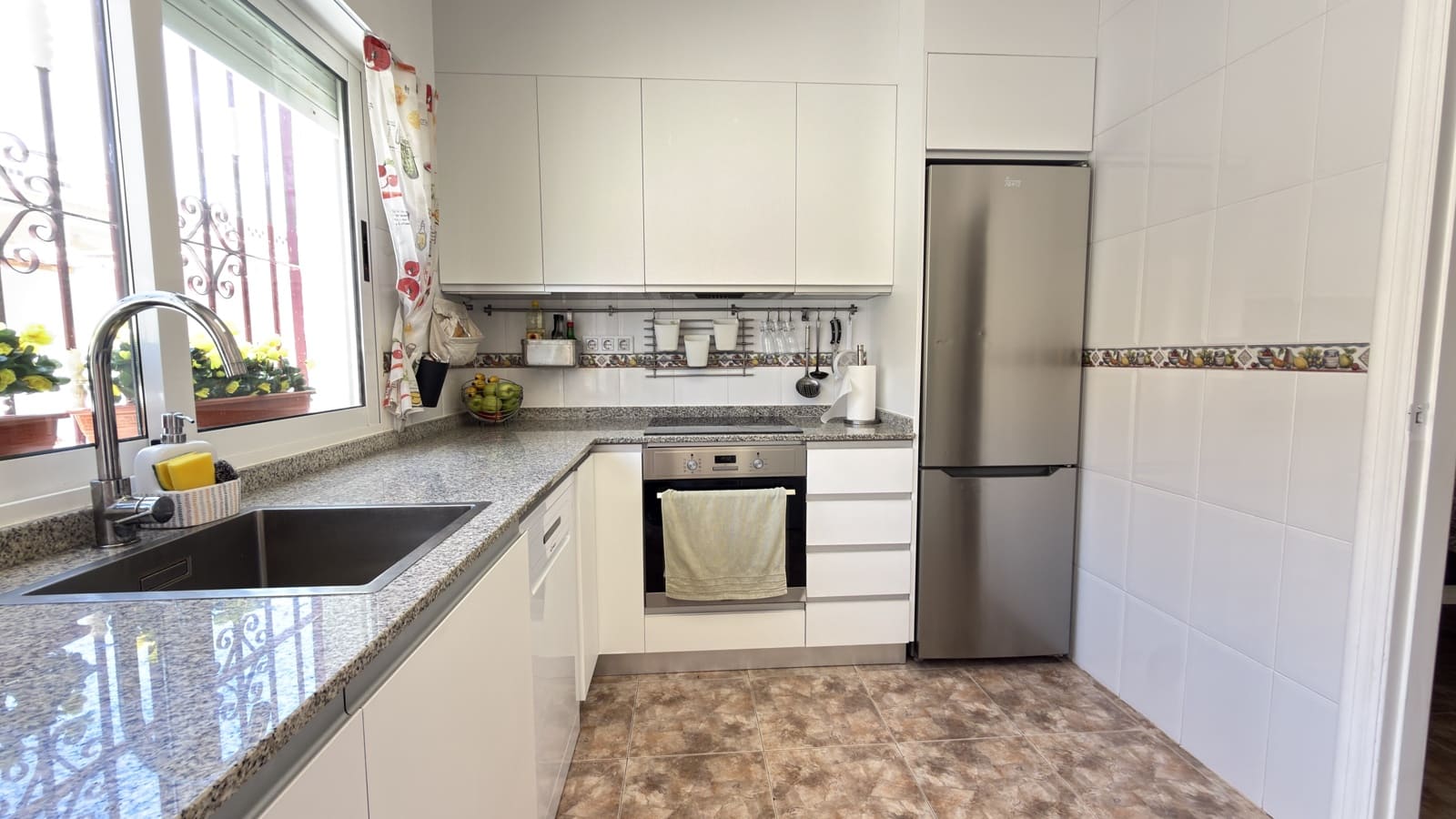 3 soveværelse Byhus til salg i La Zenia - € 249.950 (Ref: 9990858)