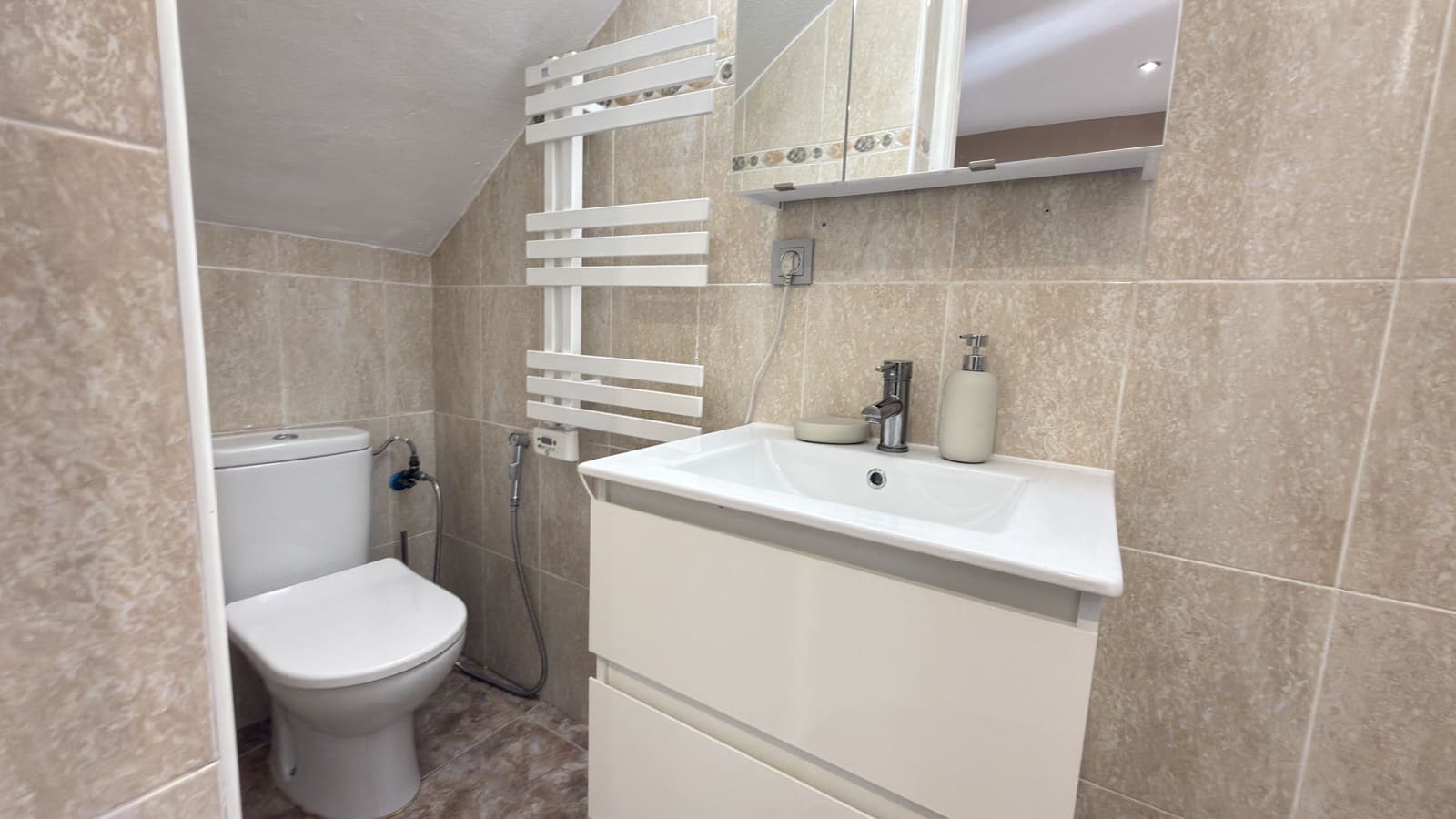 3 soveværelse Byhus til salg i La Zenia - € 249.950 (Ref: 9990858)