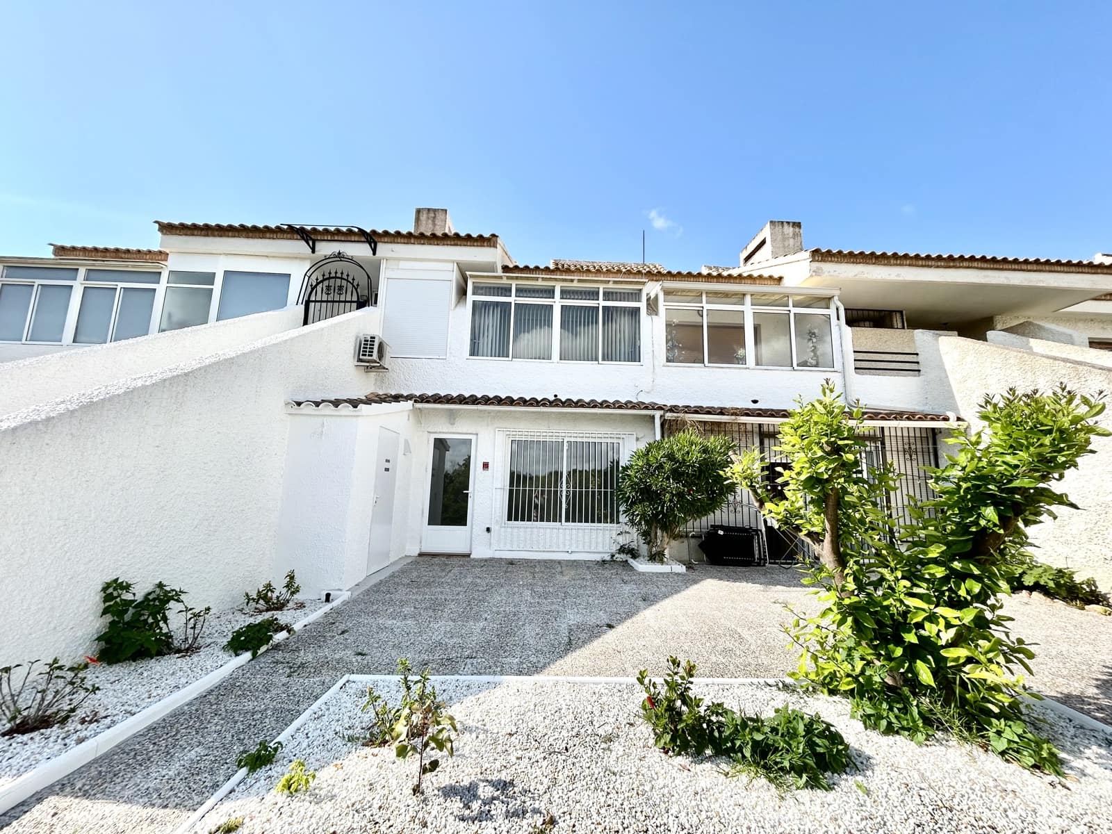 2 soveværelse Lejlighed til salg i Villamartin - € 199.000 (Ref: 9990860)