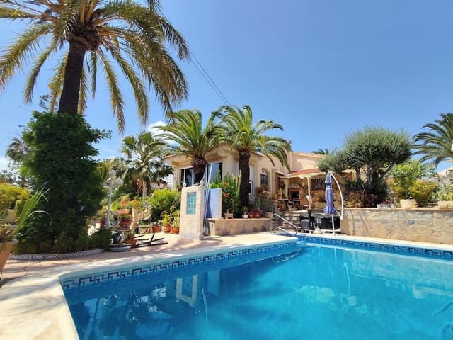 Chalet de 3 habitaciones en Ciudad Quesada, Rojales en venta - 550.000 € (Ref: 9990861)
