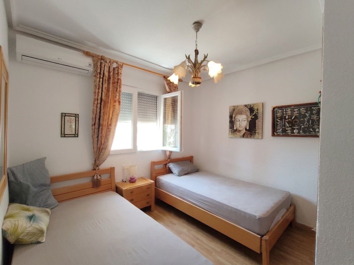 Chalet de 3 habitaciones en Ciudad Quesada en venta - 550.000 € (Ref: 9990861)