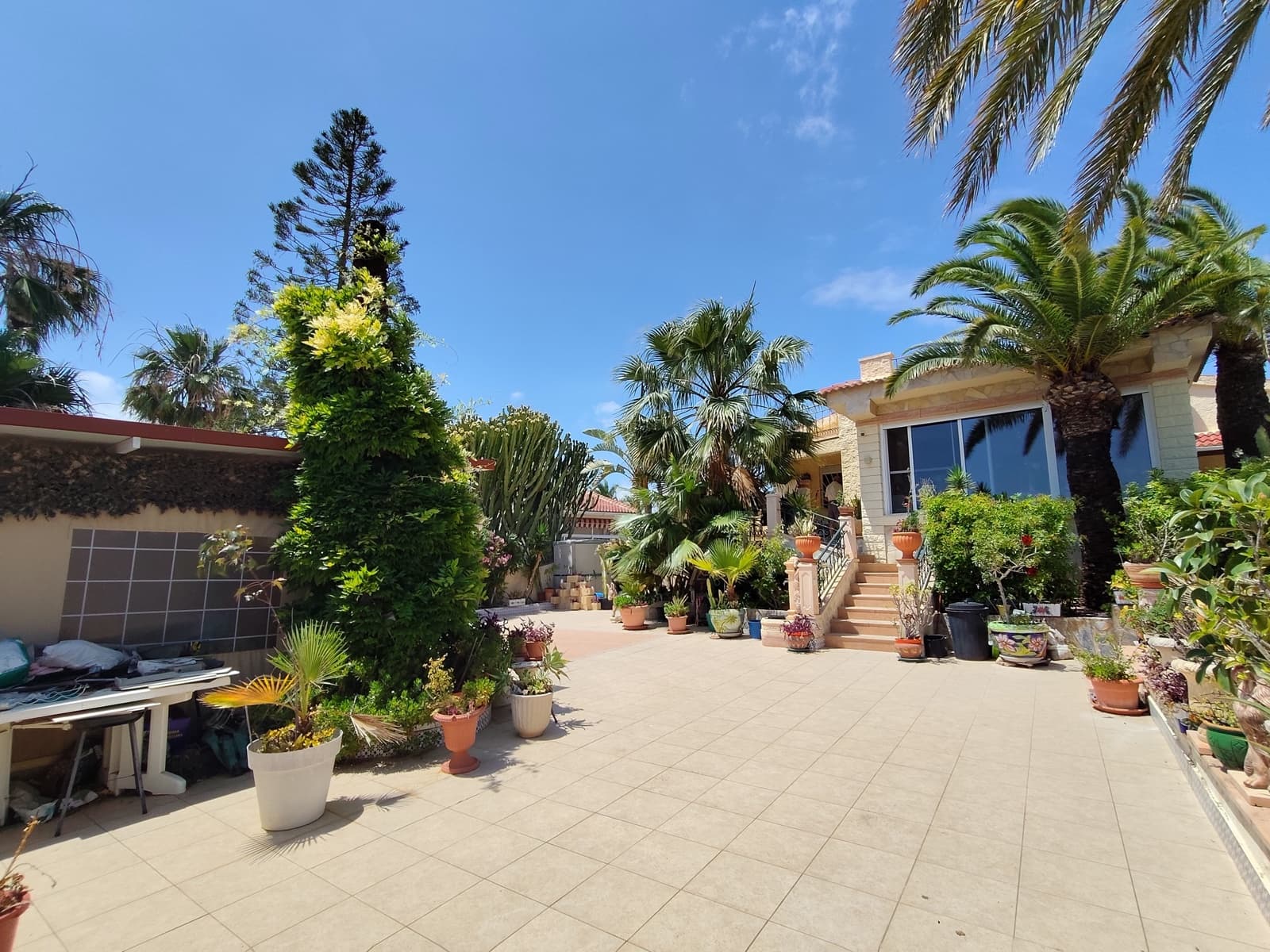 Chalet de 3 habitaciones en Ciudad Quesada en venta - 550.000 € (Ref: 9990861)