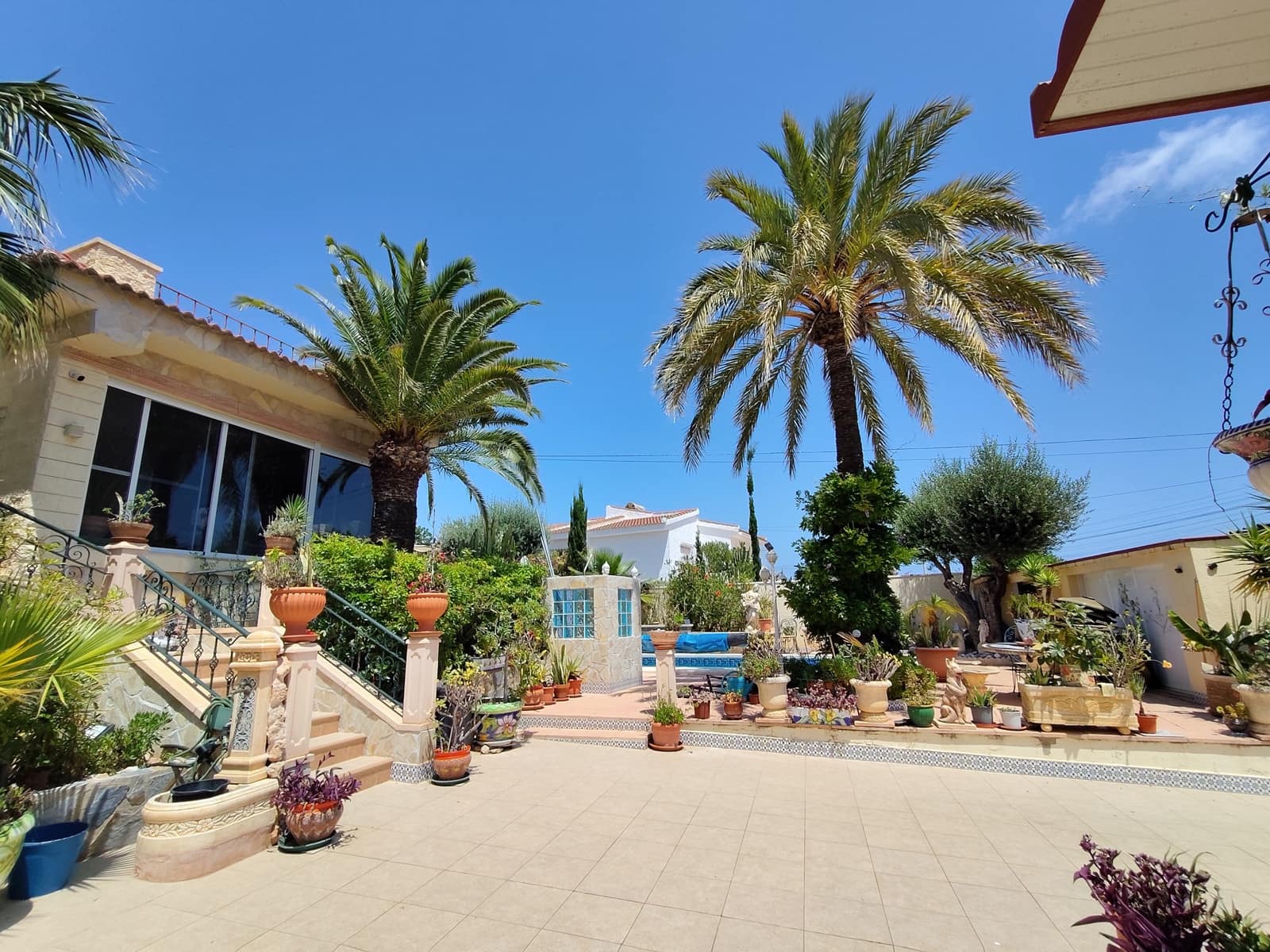 Chalet de 3 habitaciones en Ciudad Quesada en venta - 550.000 € (Ref: 9990861)
