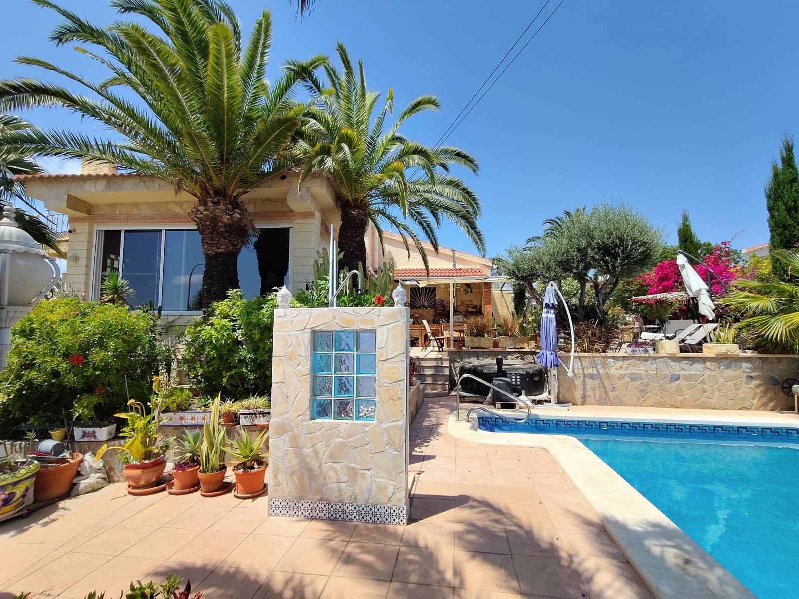 Chalet de 3 habitaciones en Ciudad Quesada en venta - 550.000 € (Ref: 9990861)