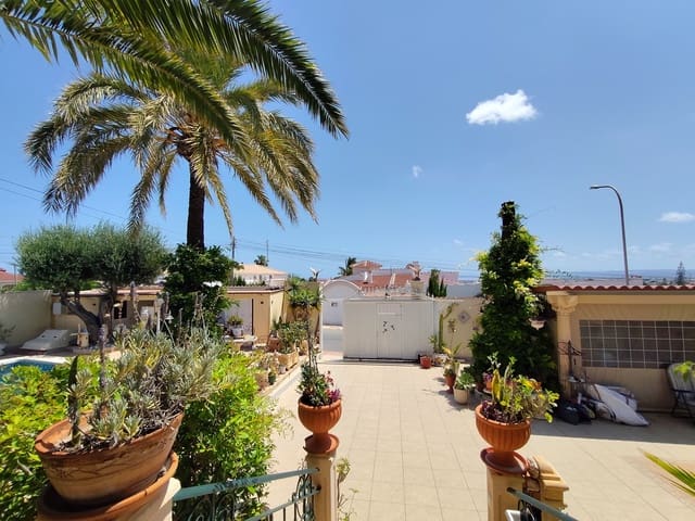 Chalet de 3 habitaciones en Ciudad Quesada, Rojales en venta - 550.000 € (Ref: 9990861)