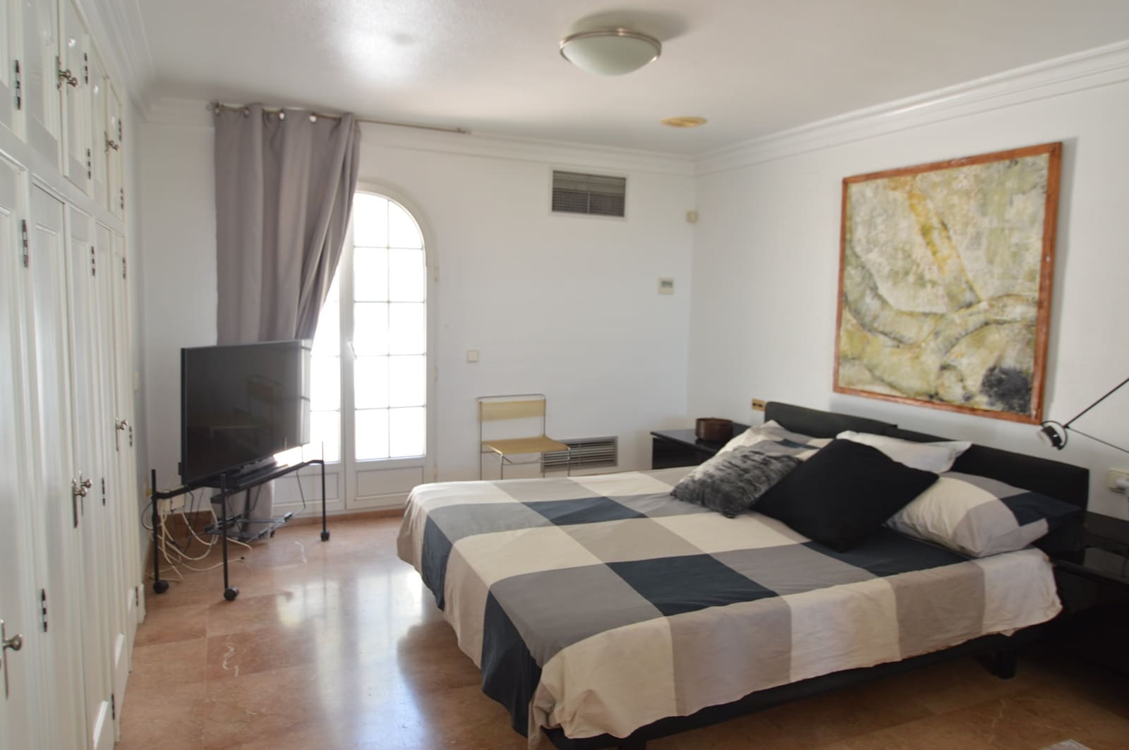 4 bedroom Villa for sale in Torrevieja - € 890,000 (Ref: 9990863)