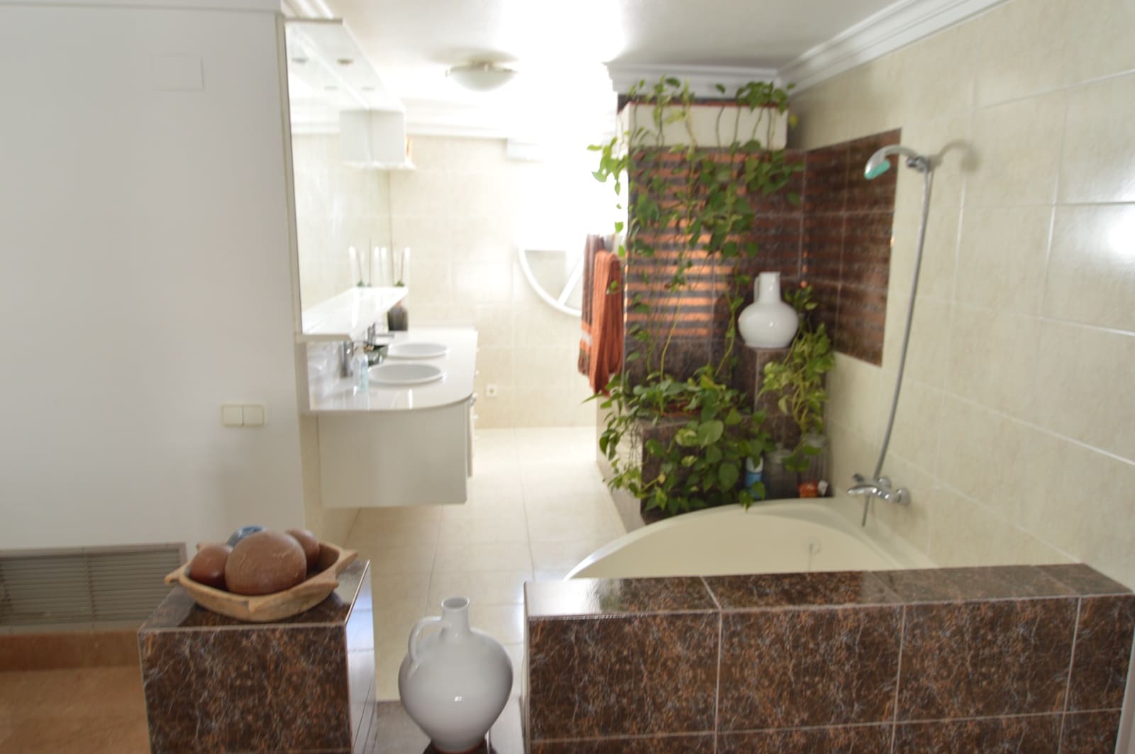4 bedroom Villa for sale in Torrevieja - € 890,000 (Ref: 9990863)