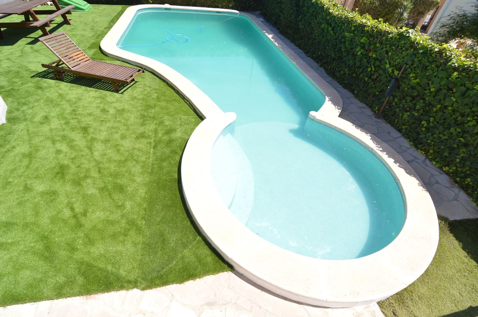 4 bedroom Villa for sale in Torrevieja - € 890,000 (Ref: 9990863)