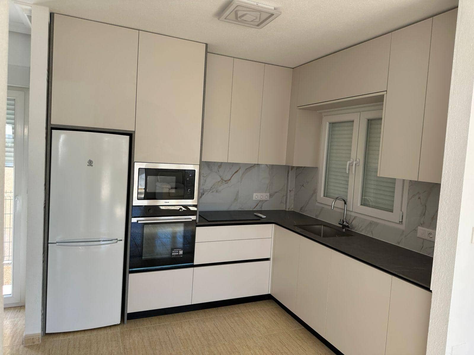 4 chambre Villa/Maison à vendre à Torrevieja - 470 000 € (Ref: 9991868)
