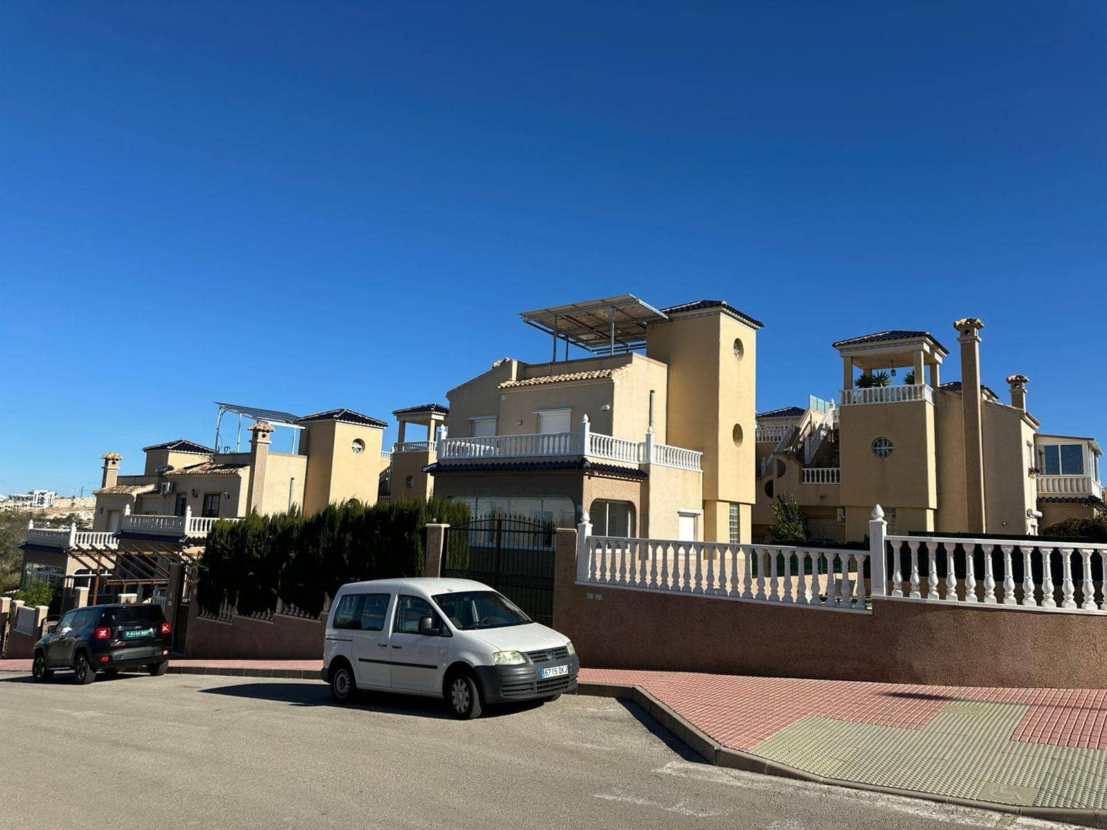 4 chambre Villa/Maison à vendre à Torrevieja - 470 000 € (Ref: 9991868)