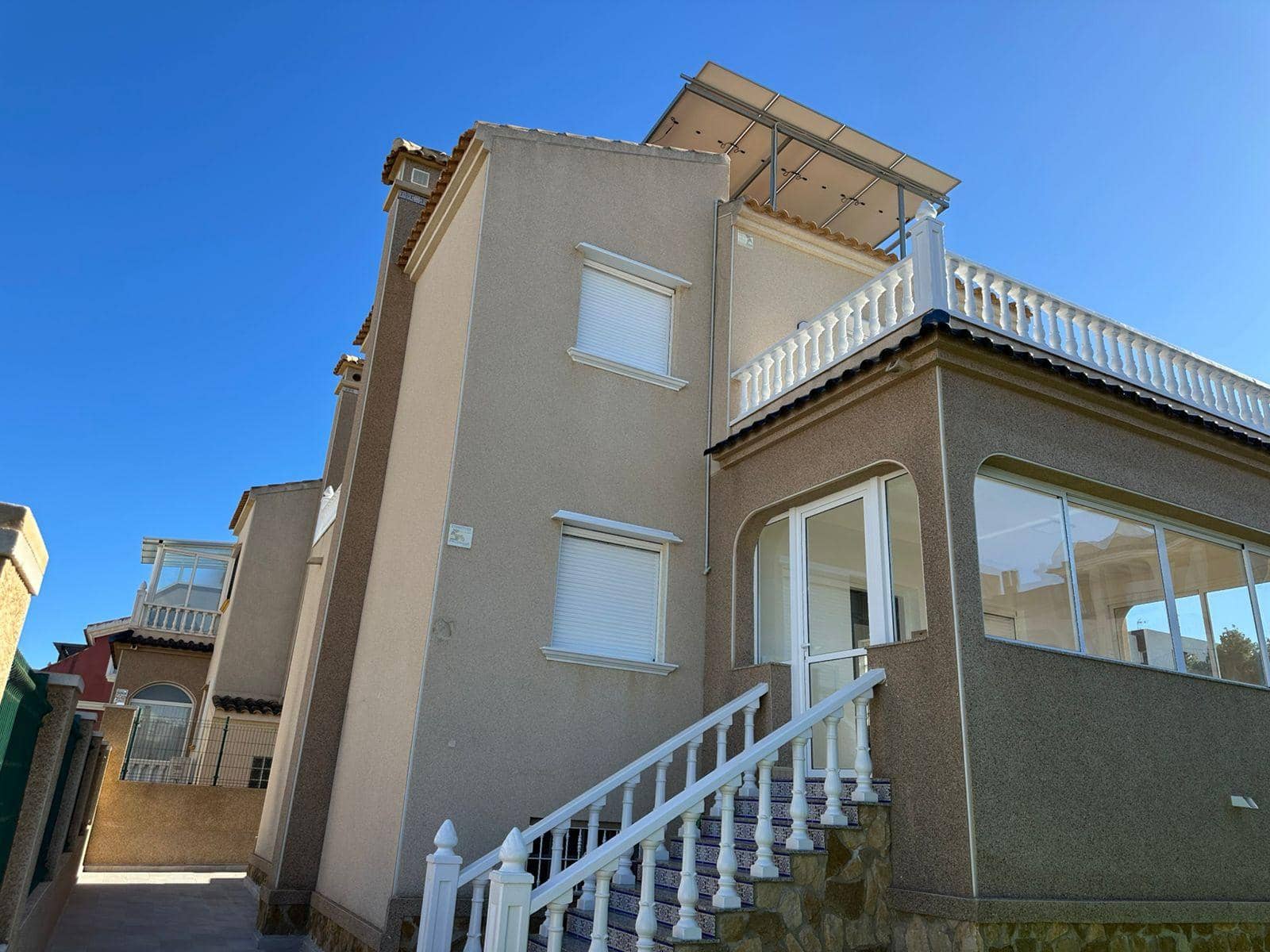 4 chambre Villa/Maison à vendre à Torrevieja - 470 000 € (Ref: 9991868)