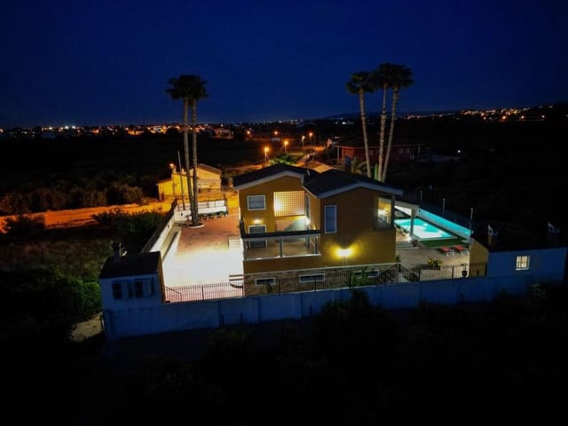 5 soveværelse Villa til salg i Desamparados - Hurchillo - Torremendo, Orihuela - € 675.000 (Ref: 9991869)