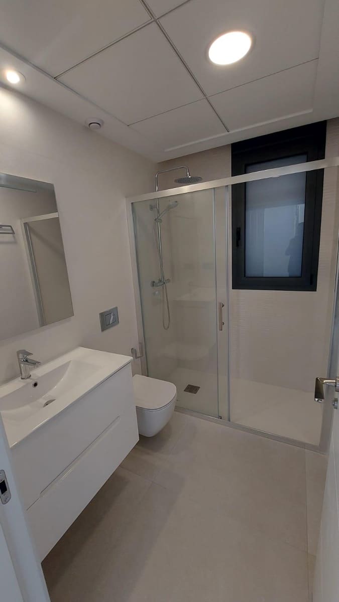 3 bedroom Villa for sale in Torrevieja - € 650,000 (Ref: 9991870)