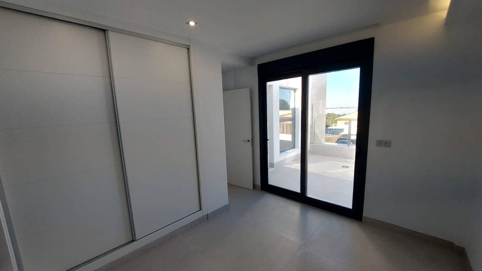 3 bedroom Villa for sale in Torrevieja - € 650,000 (Ref: 9991870)