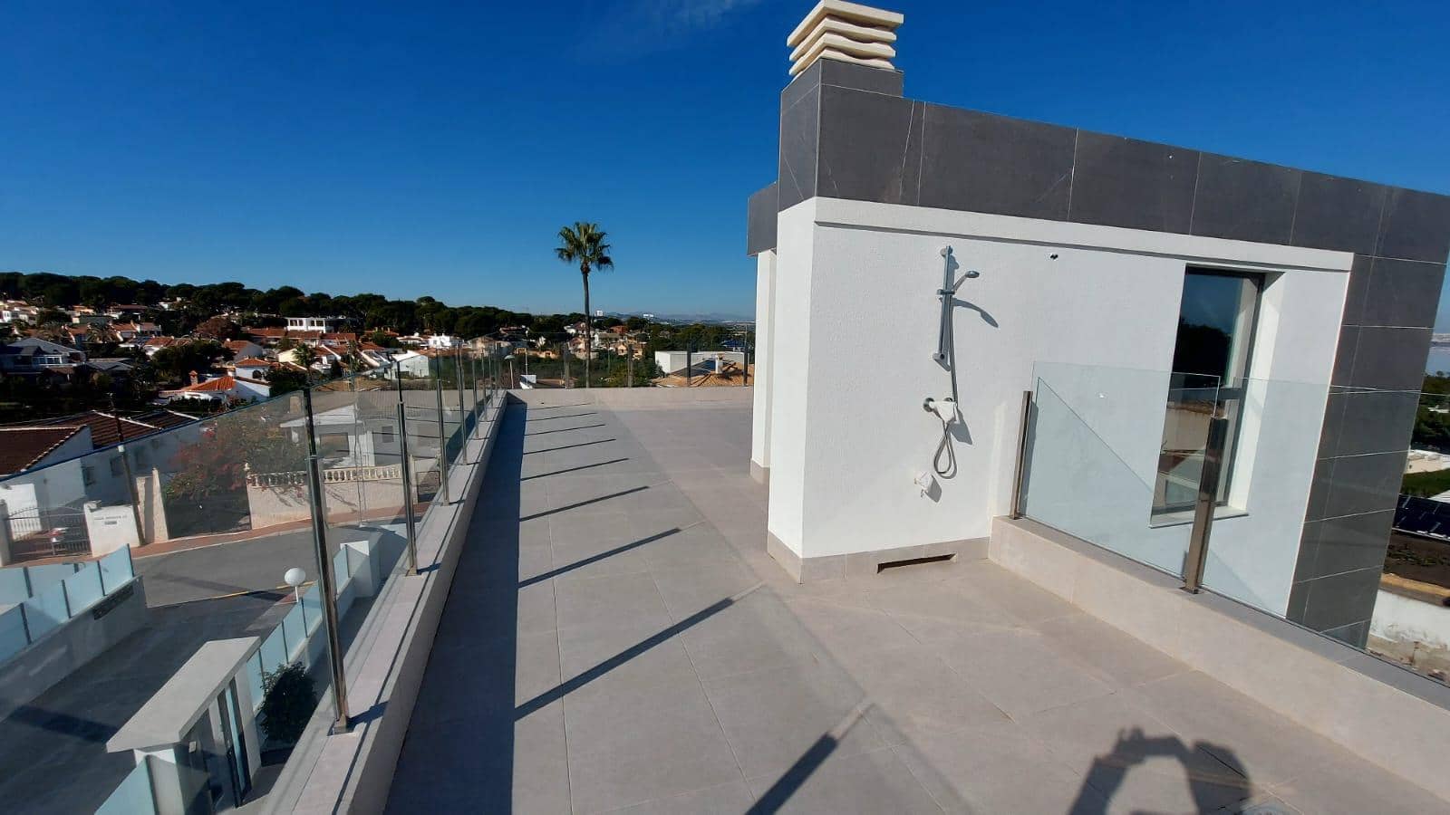 3 bedroom Villa for sale in Torrevieja - € 650,000 (Ref: 9991870)