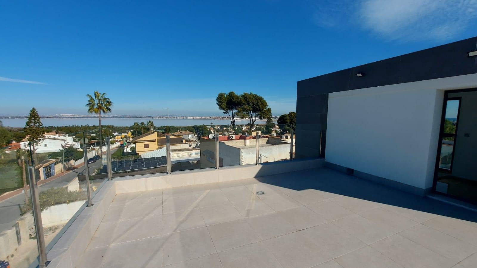 3 bedroom Villa for sale in Torrevieja - € 650,000 (Ref: 9991870)