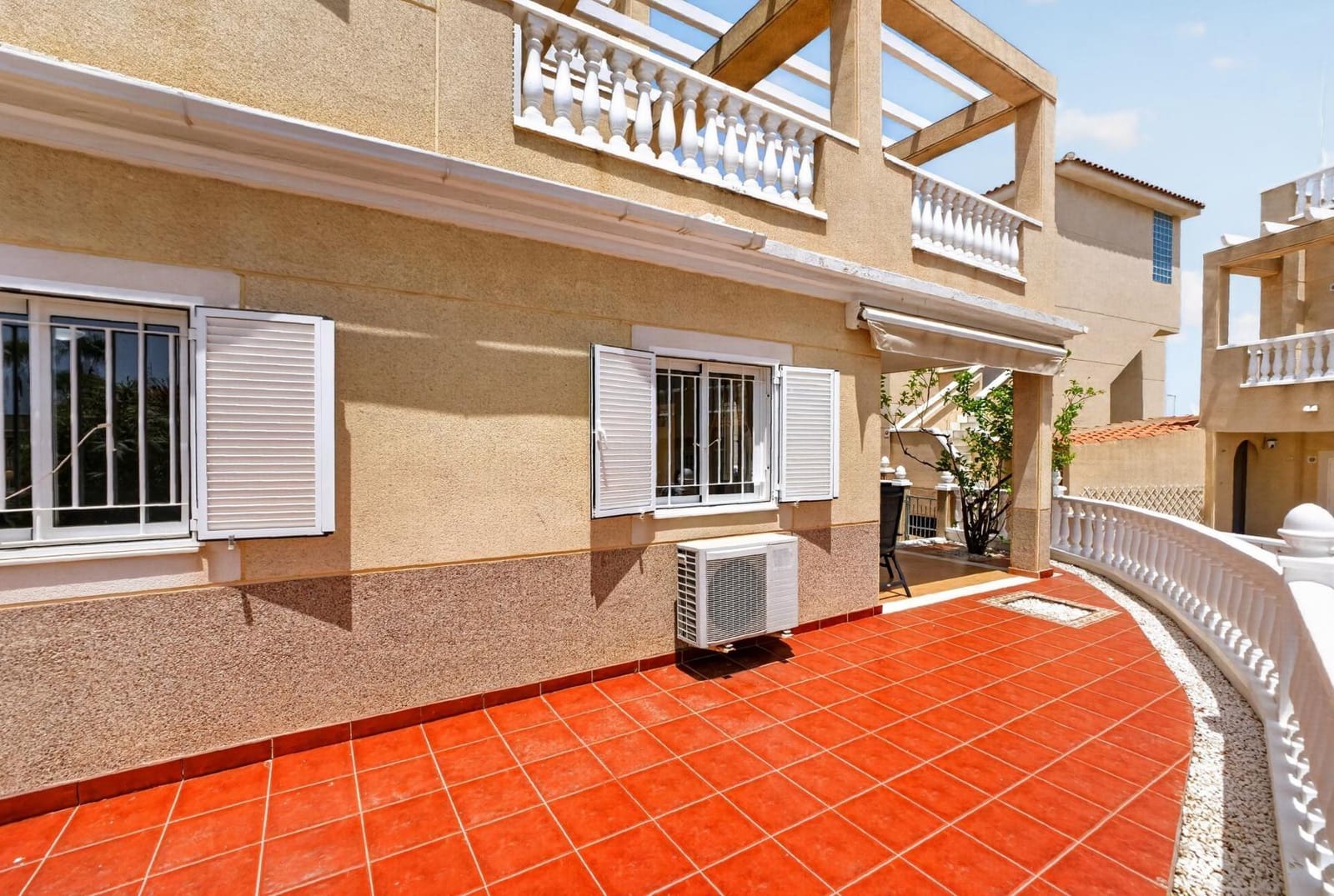 3 chambre Maison de Ville à vendre à Orihuela Costa - 315 000 € (Ref: 9991887)