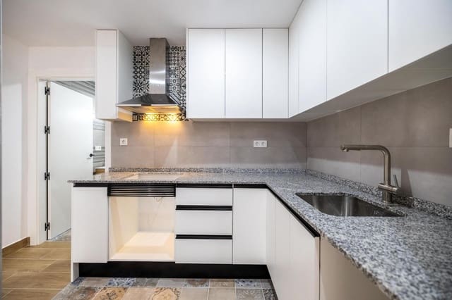 1 bedroom Apartment for sale in Playa de los Locos, Torrevieja - € 117,500 (Ref: 9991890)