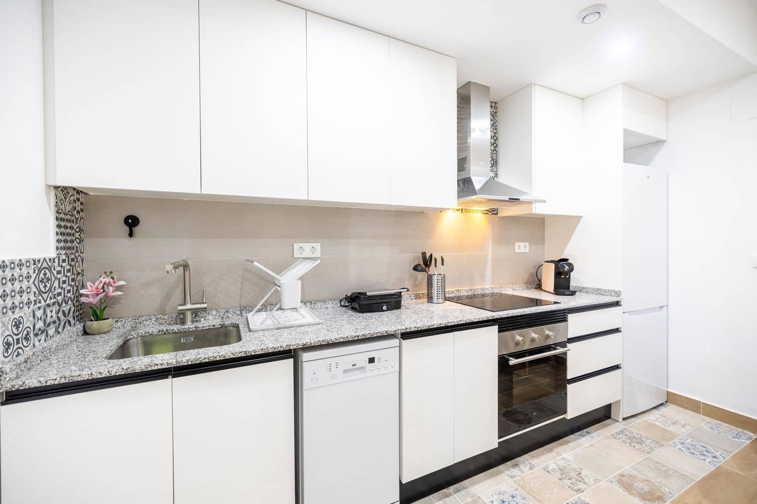 1 sovrum Lägenhet till salu i Torrevieja - 115 500 € (Ref: 9991892)