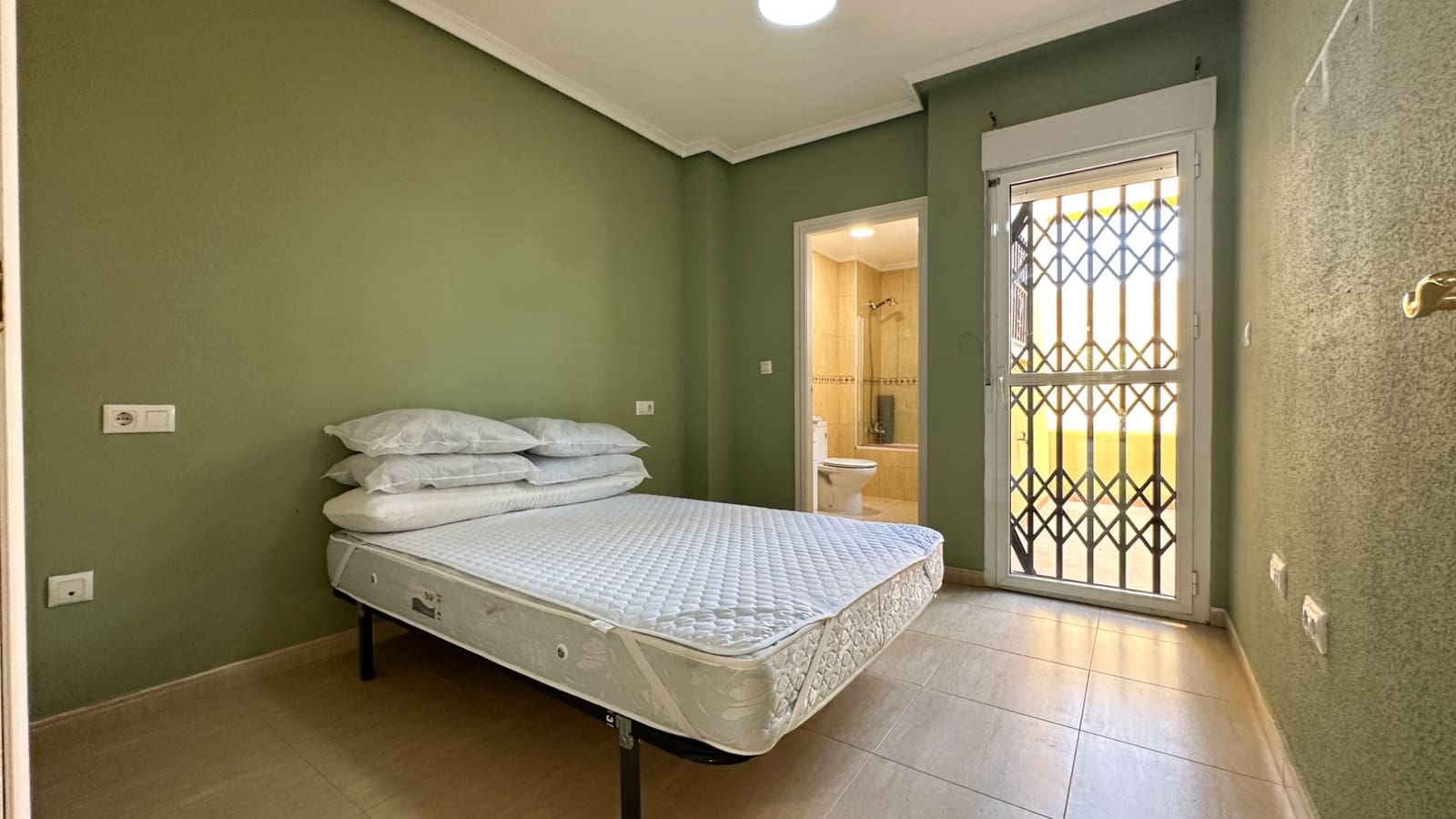 2 quarto Bungalow para venda em Daya Nueva - 119 000 € (Ref: 9991896)
