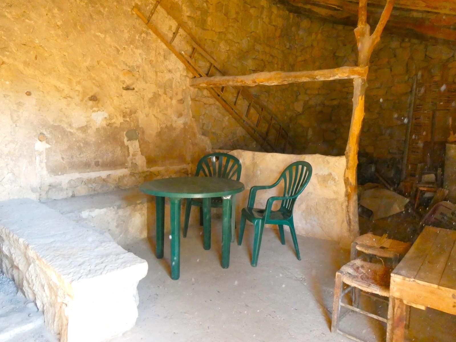 Finca/Landhuis te koop in Maella - € 29.500 (Ref: 10174777)