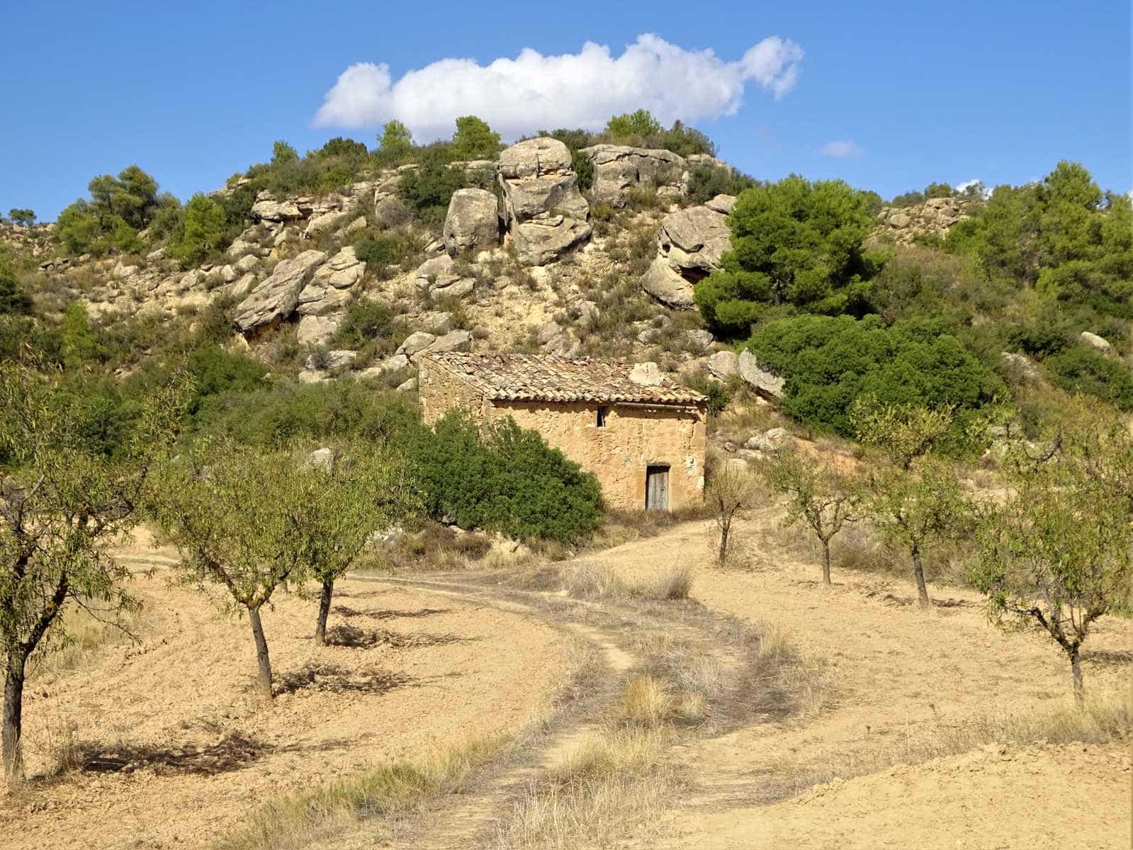 Finca/Country House for sale in Maella - € 64,000 (Ref: 7406905)