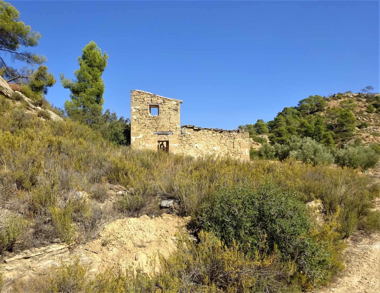 Finca/Country House for sale in Maella - € 64,000 (Ref: 7406905)