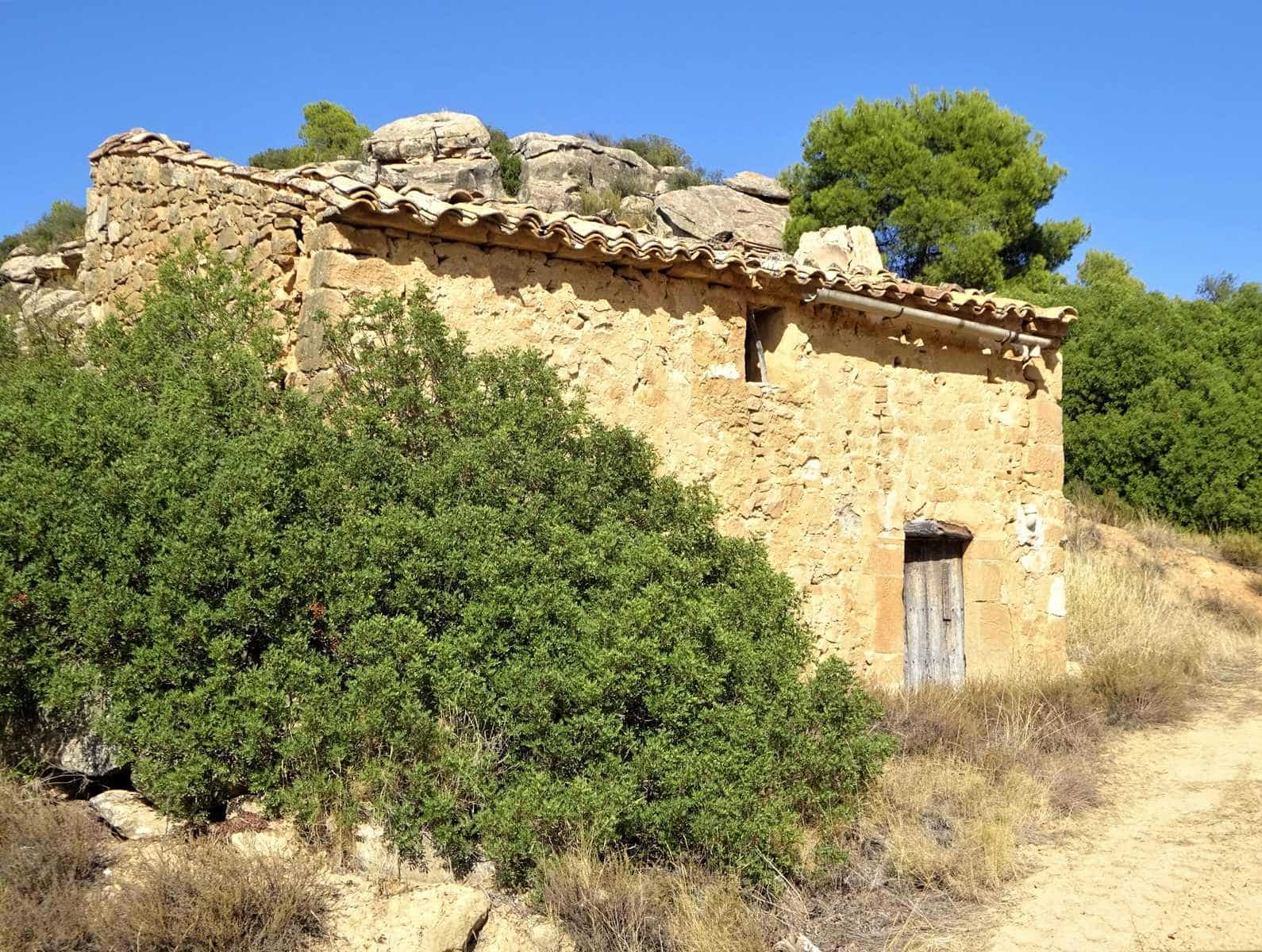 Finca/Country House for sale in Maella - € 64,000 (Ref: 7406905)