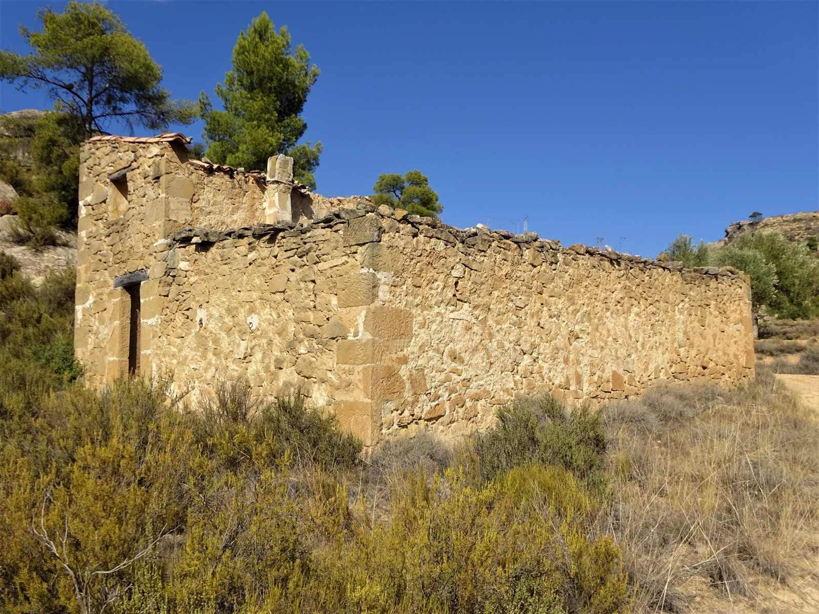 Finca/Country House for sale in Maella - € 64,000 (Ref: 7406905)