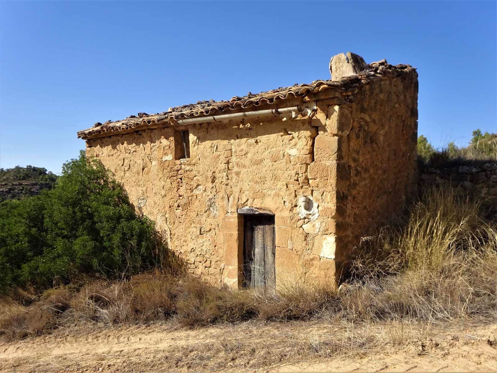 Finca/Country House for sale in Maella - € 64,000 (Ref: 7406905)