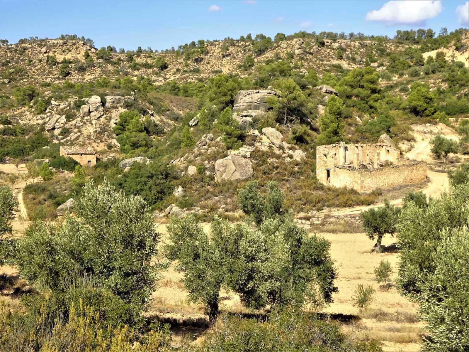Finca/Country House for sale in Maella - € 64,000 (Ref: 7406905)