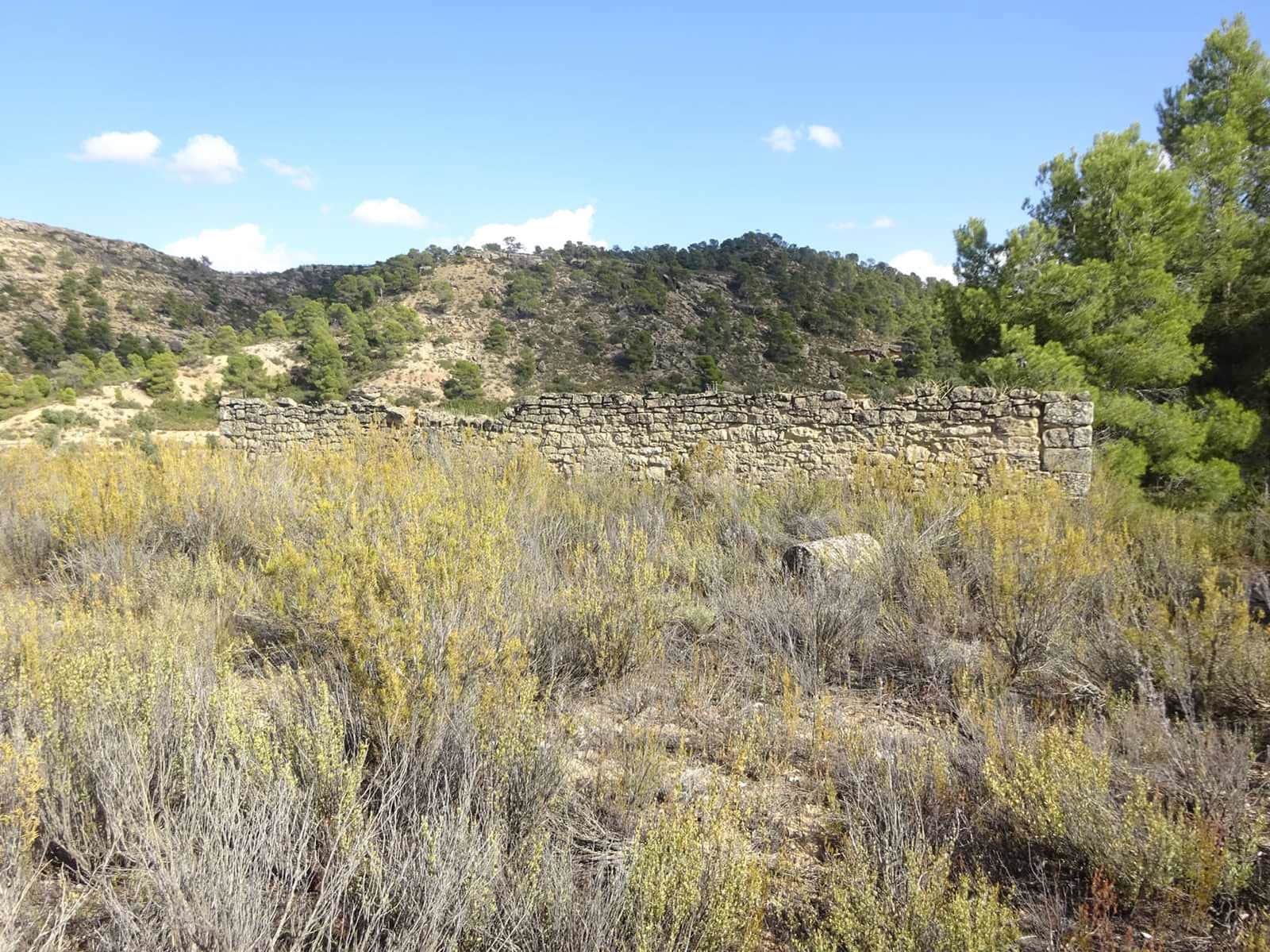 Finca/Country House for sale in Maella - € 64,000 (Ref: 7406905)