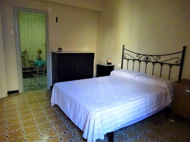 3 soverom Hus til salgs i Maella med garasje - € 29 500 (Ref: 7406920)