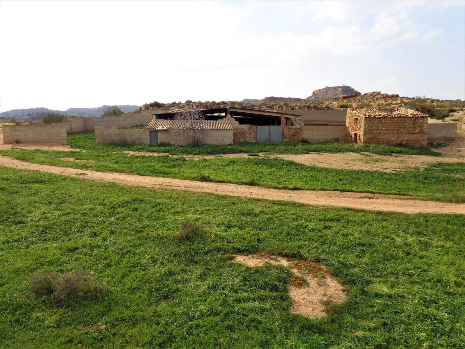 Finca/Landehus til salg i Caspe med garage - € 29.000 (Ref: 7406922)