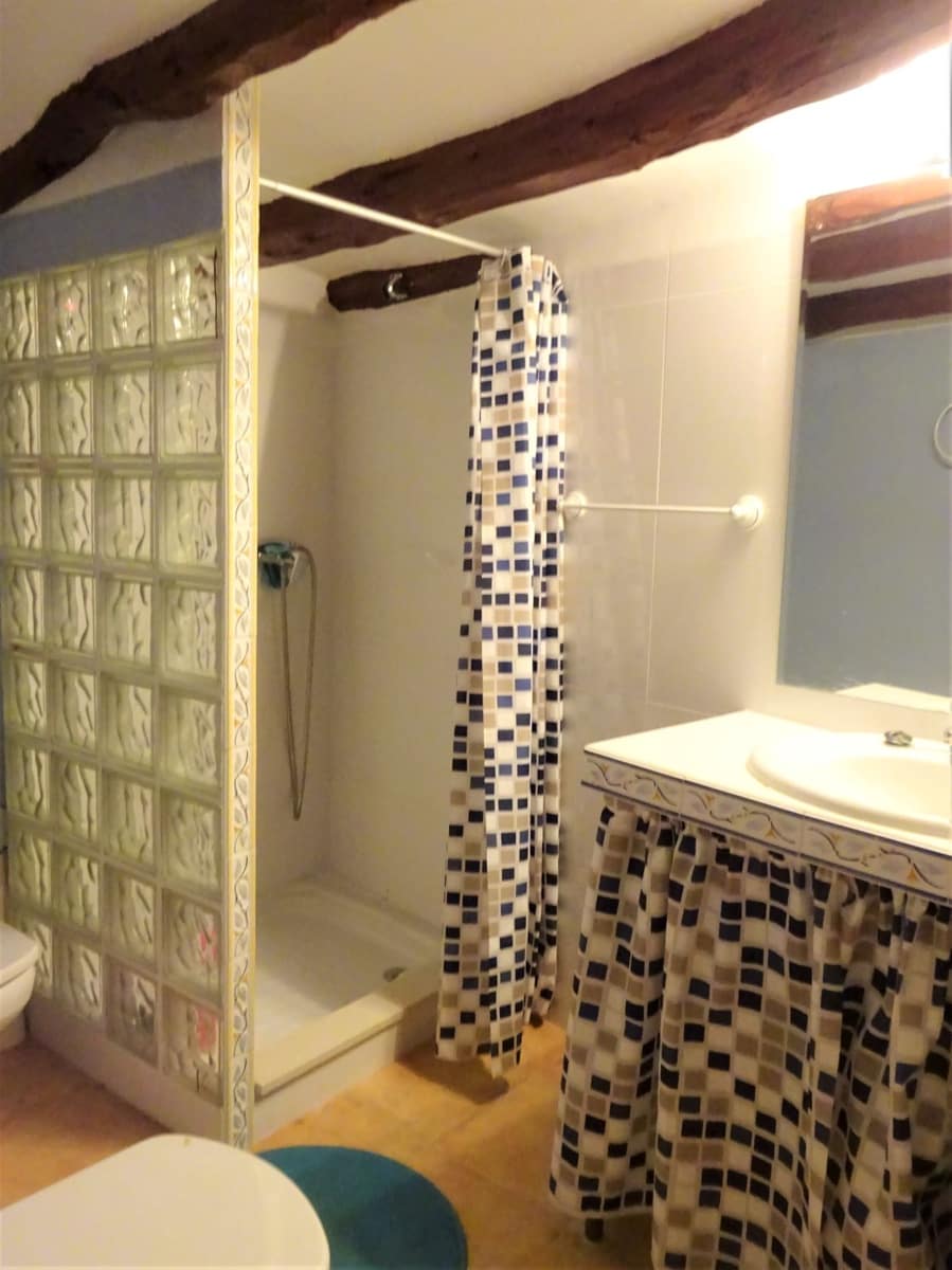 5 bedroom Townhouse for sale in Maella - € 89,000 (Ref: 7406933)